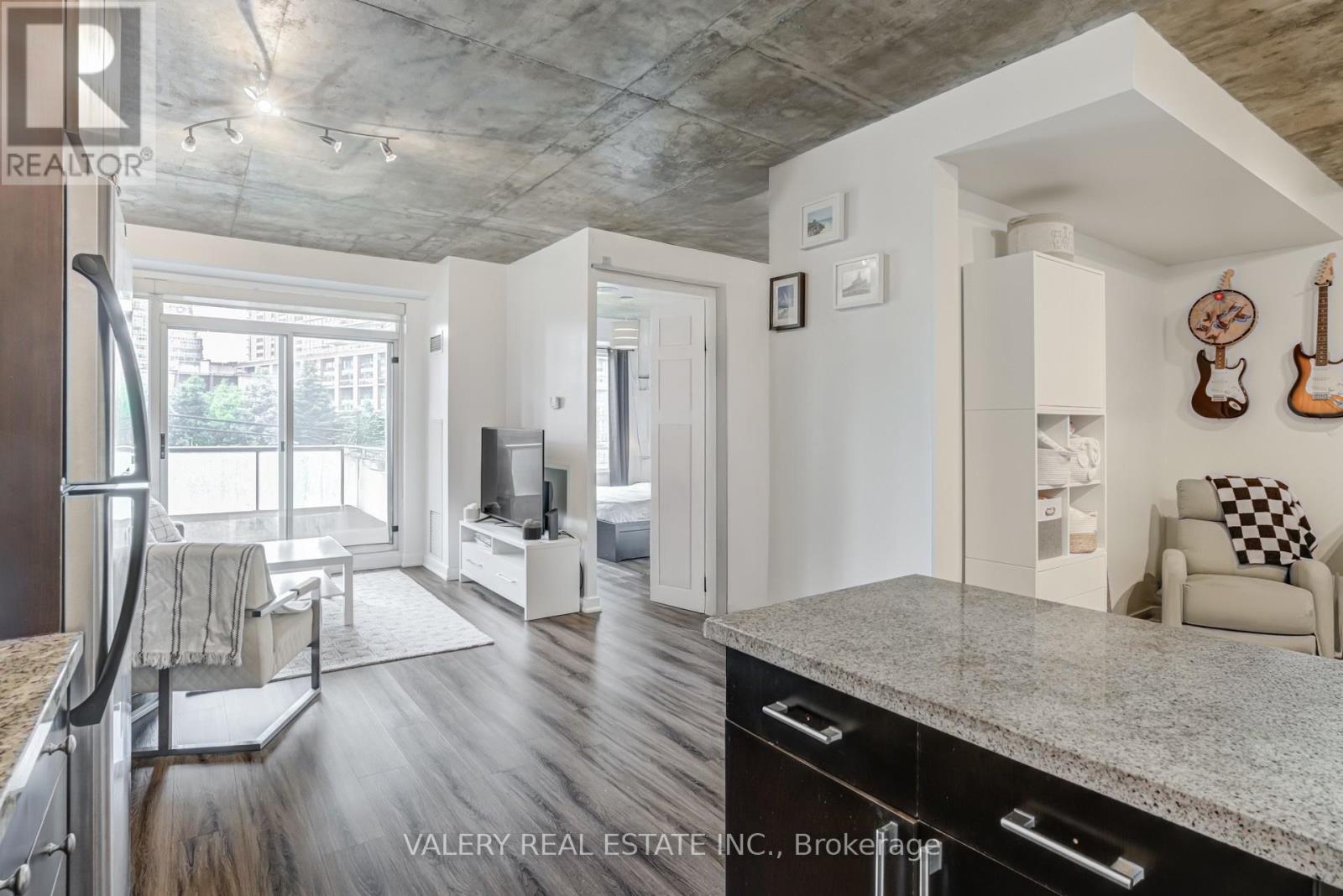 315 - 1 SHAW STREET|Toronto (Niagara), Ontario M6K0A1