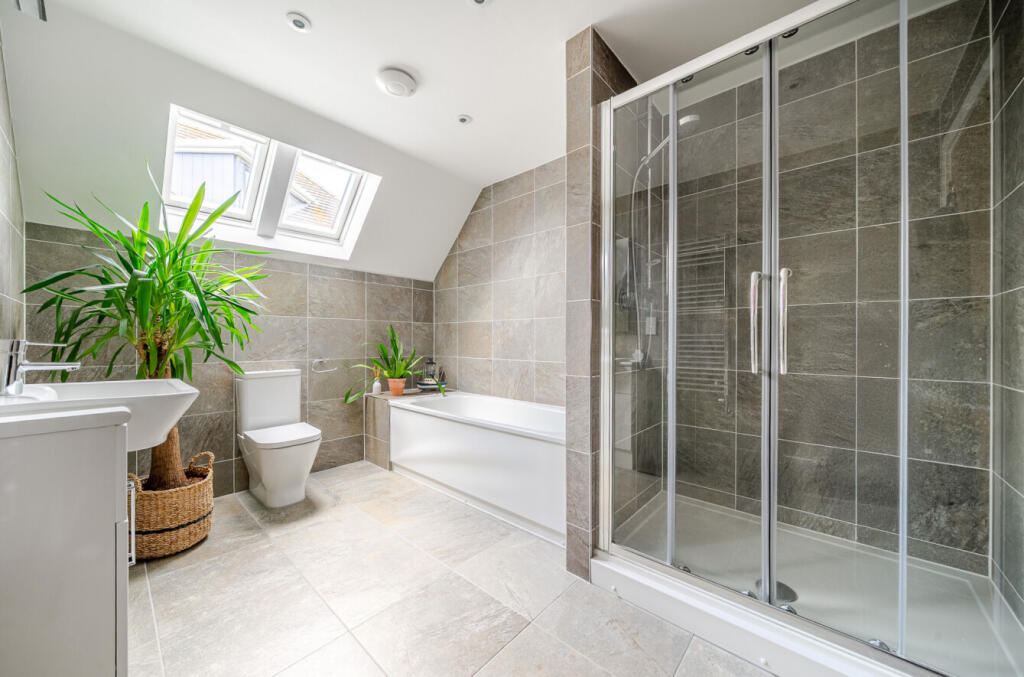 Additional image 17 of Sea Road, Barton on Sea, New Milton, BH25