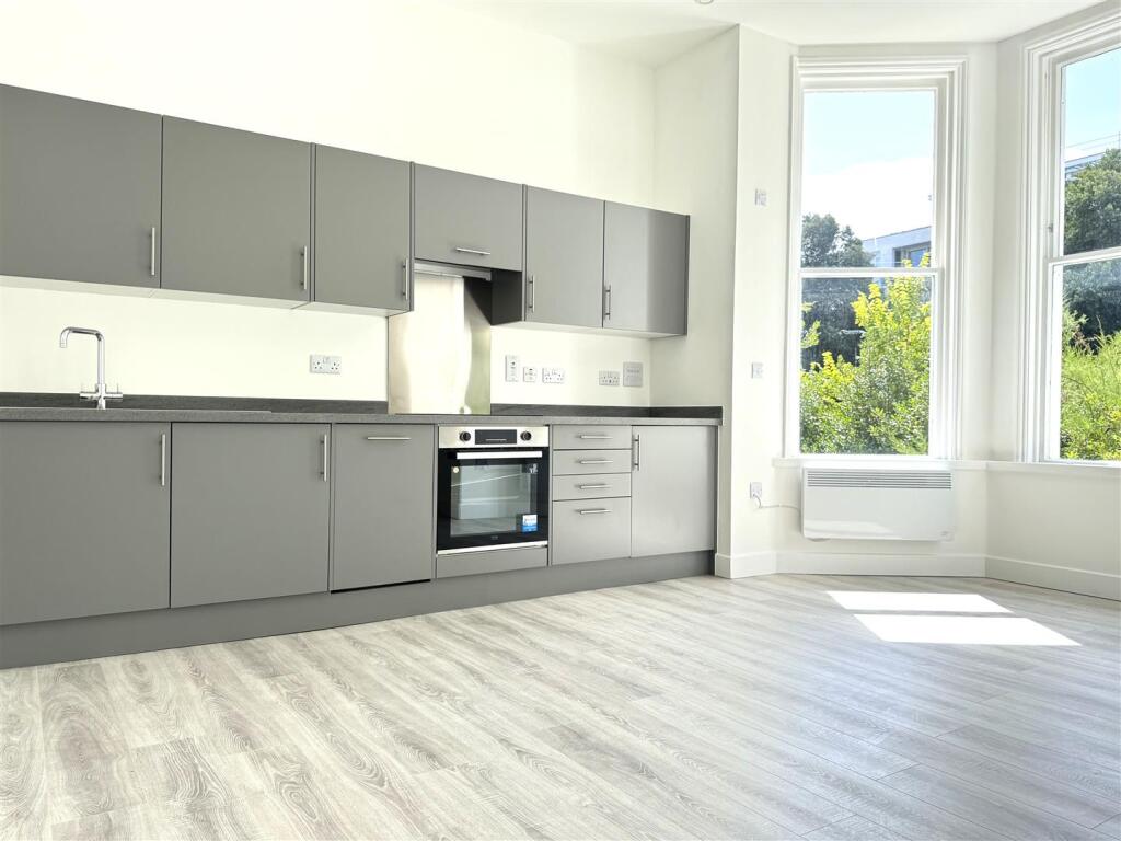 Additional image 15 of Hartington Place, Eastbourne BN21 3BG