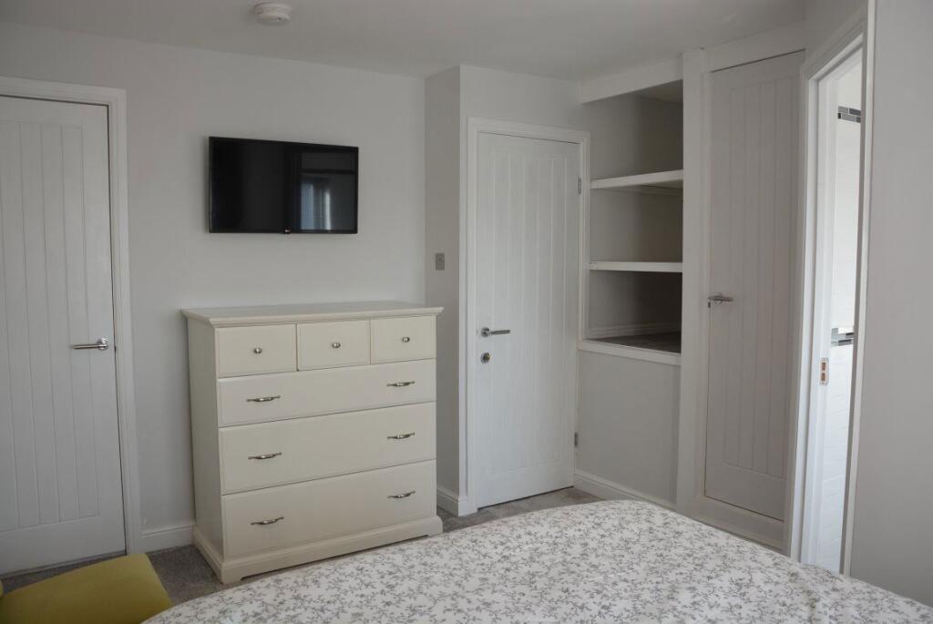 Additional image 19 of F13 Louis Court, B67