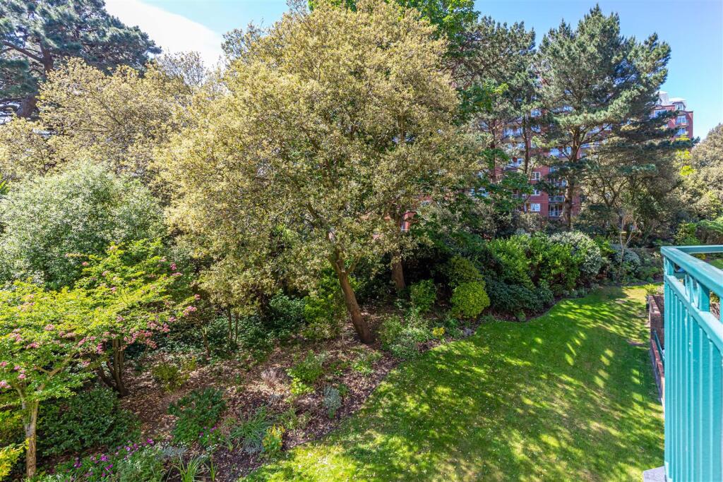 Additional image 13 of Immaculate, 2 bed in Block 'D', Keverstone Court,