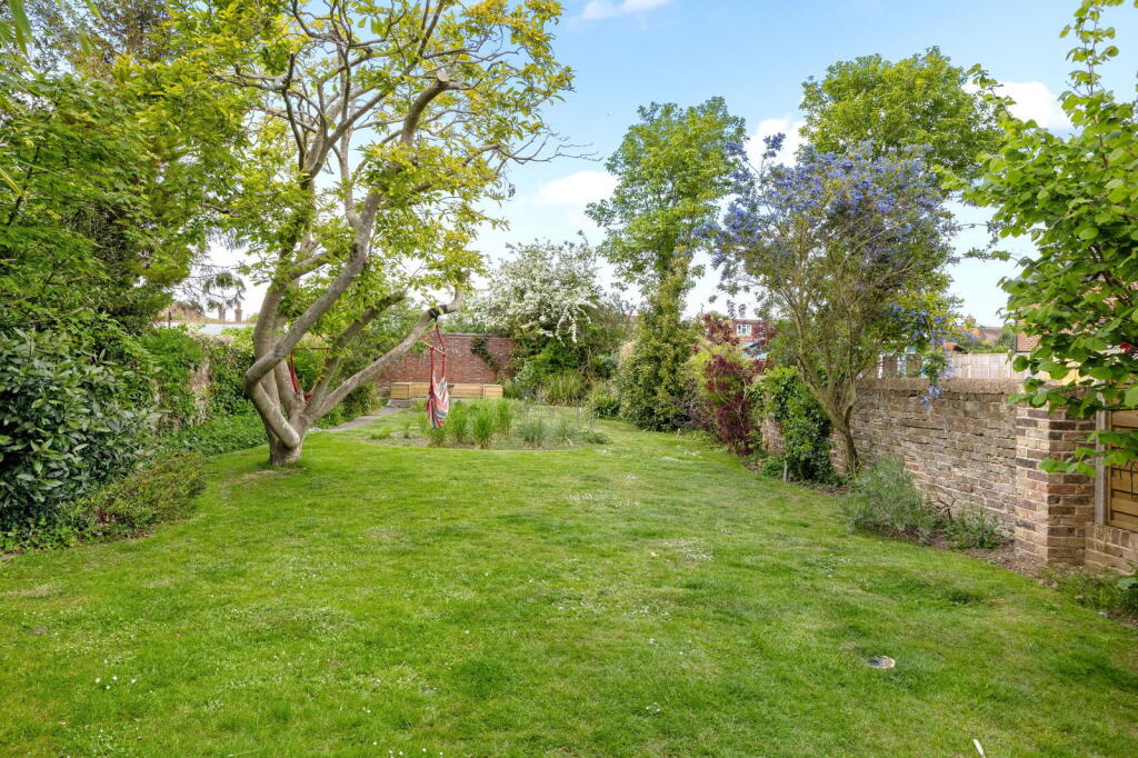 Additional image 9 of Chesswood Road, Worthing, West Sussex, BN11 2AA