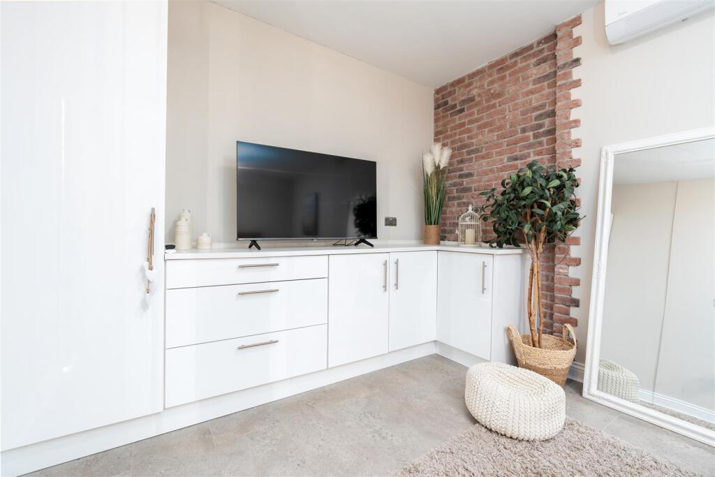 Additional image 32 of Dordale Road, Bournheath