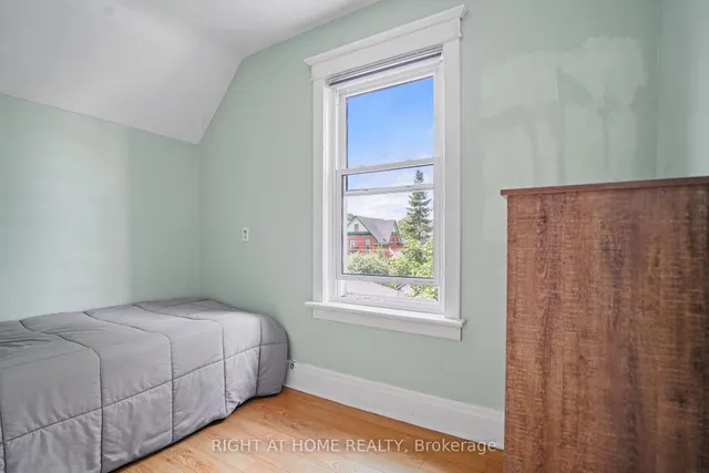 Additional image 10 of 58 Pandora Ave