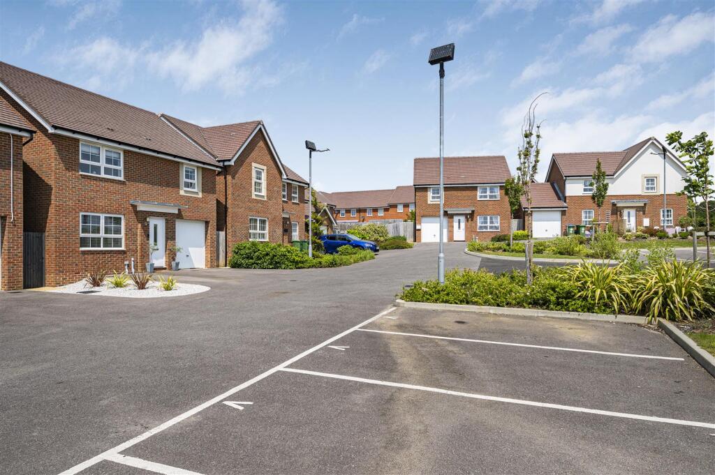 Additional image 31 of Linnet Crescent, Peacehaven