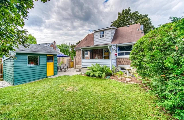 Additional image 44 of 32 Ellis Ave