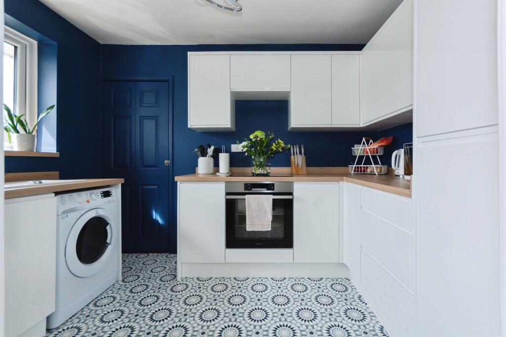 Additional image 7 of Southcrest Road, Lodge Park, Redditch