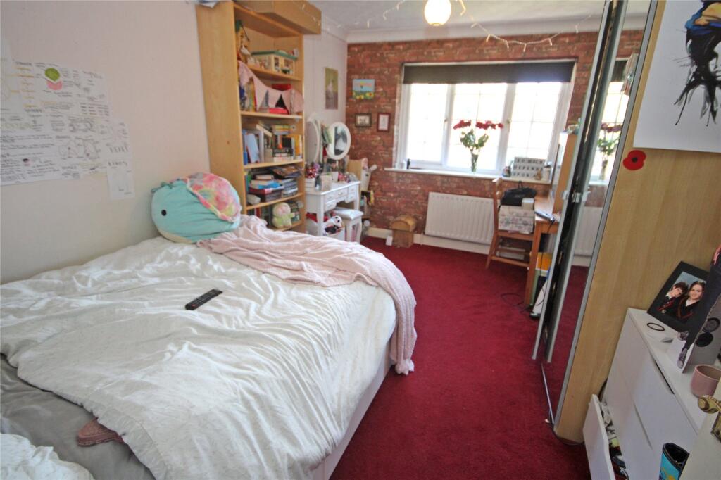 Additional image 12 of Jaundrells Close, New Milton, Hampshire, BH25