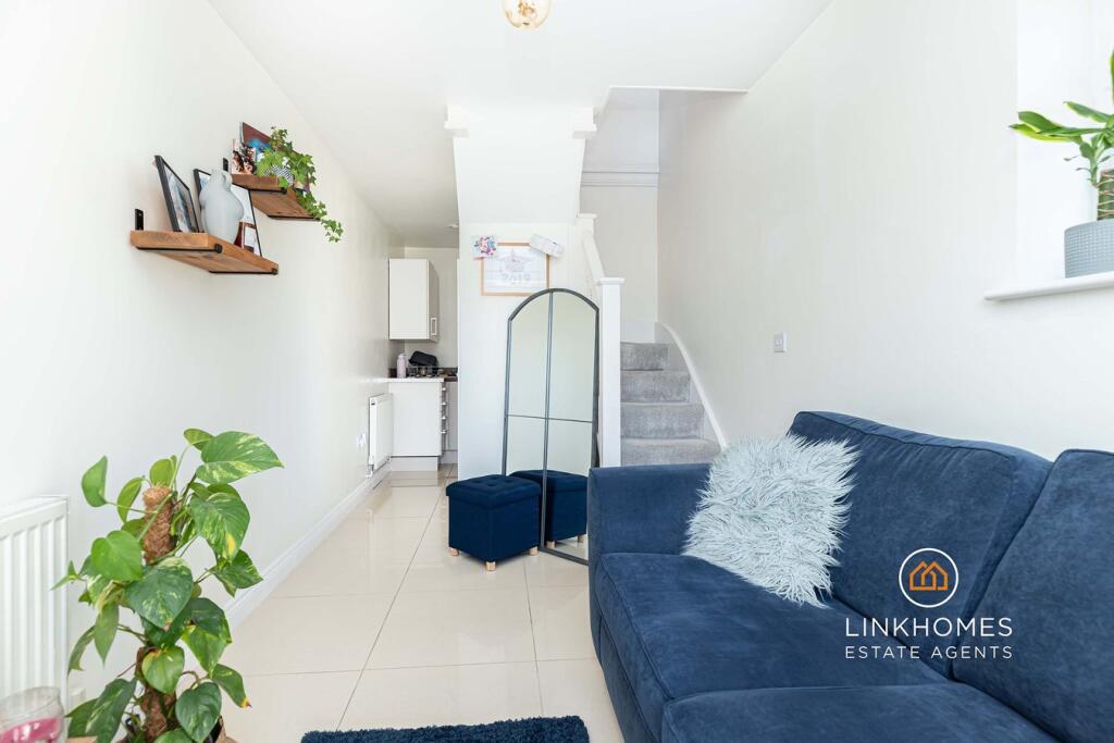 Additional image 3 of Chetnole Close, Poole, BH17