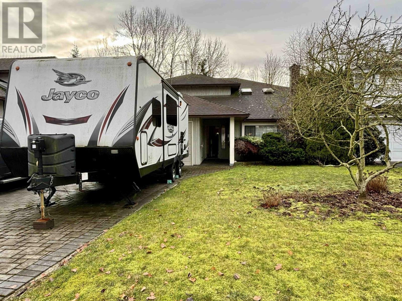 460 GLENBROOK DRIVE|New Westminster, British Columbia V3L5J5