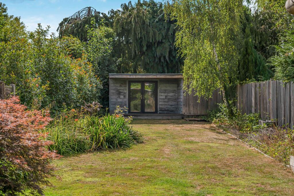 Additional image 20 of Holloways Lane, Welham Green, AL9