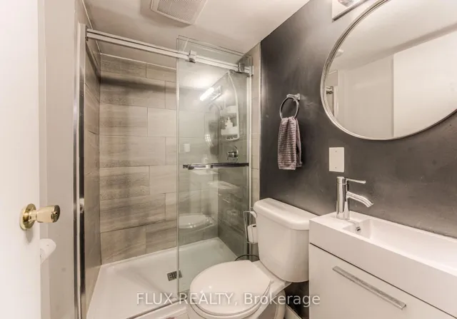 Additional image 10 of 98 Harber Ave