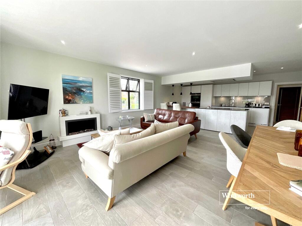 Additional image 11 of Barton Common Road, New Milton, BH25