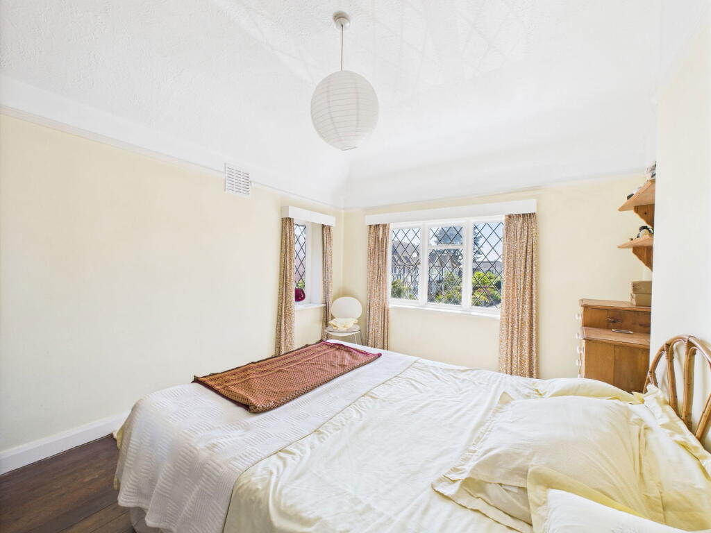 Additional image 13 of George V Avenue, Worthing, BN11