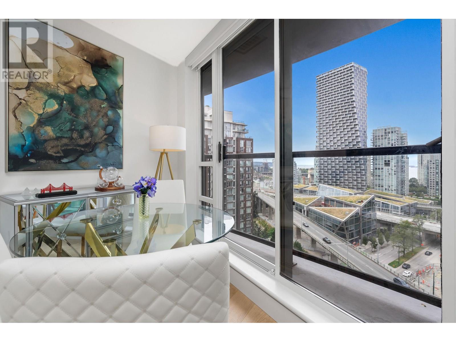 2006 501 PACIFIC STREET|Vancouver, British Columbia V6Z2X6