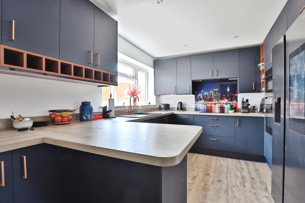 Additional image 3 of Iwerne Close, MUSCLIFF, Bournemouth, Dorset, BH9