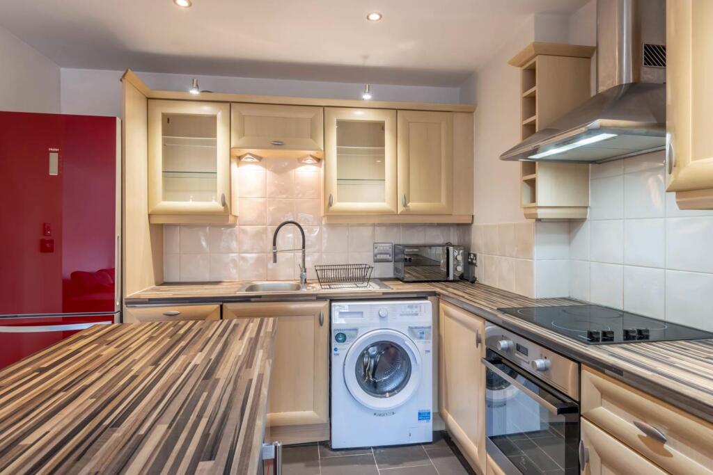 Additional image 5 of Point 3, George Street