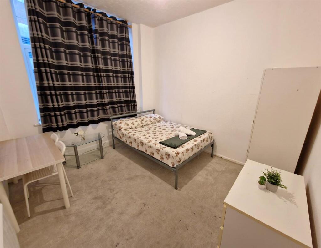 Additional image 4 of Highlands, Bournemouth, BH2