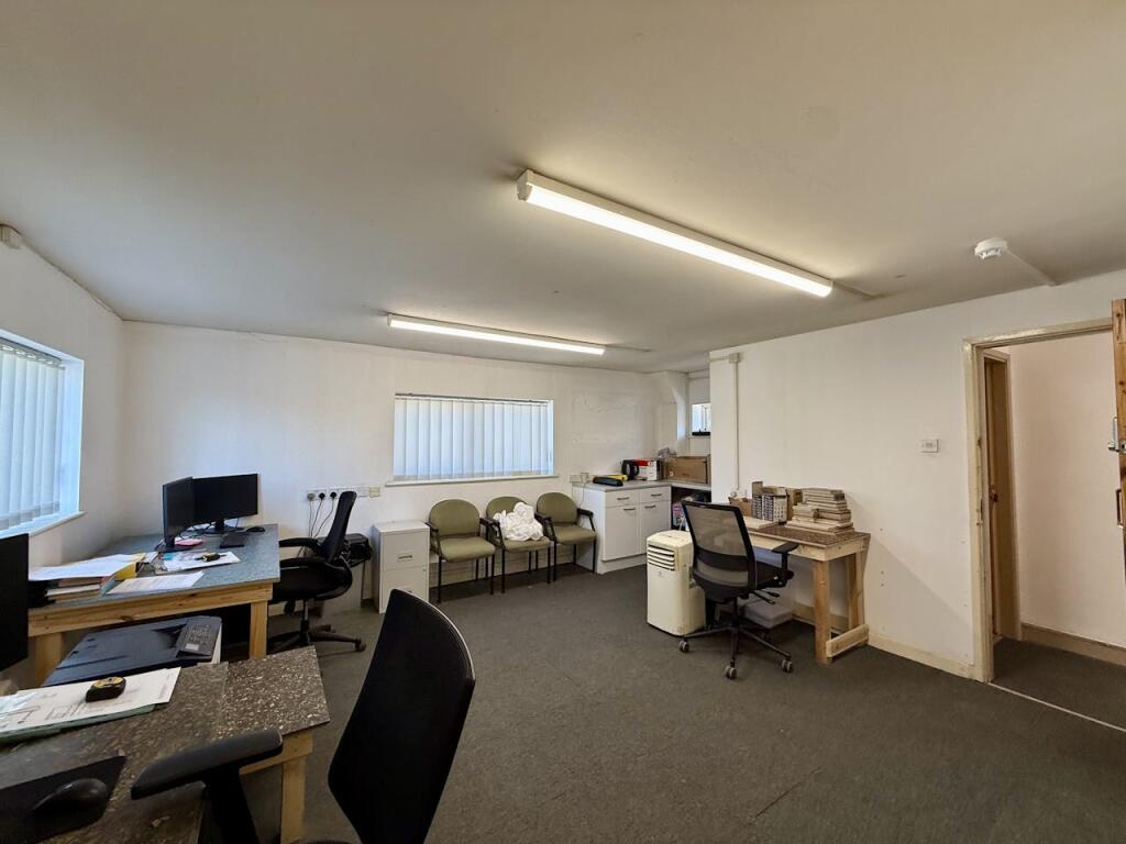 Additional image 4 of Unit M Hawthorn Industrial Estate, Birmingham, B21 0BH