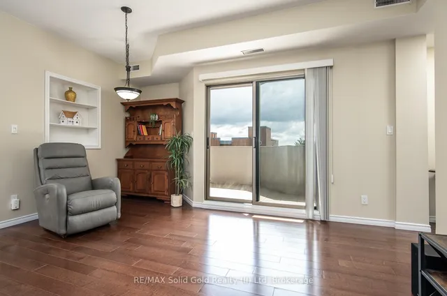 Additional image 10 of 3267 King St Unit 604