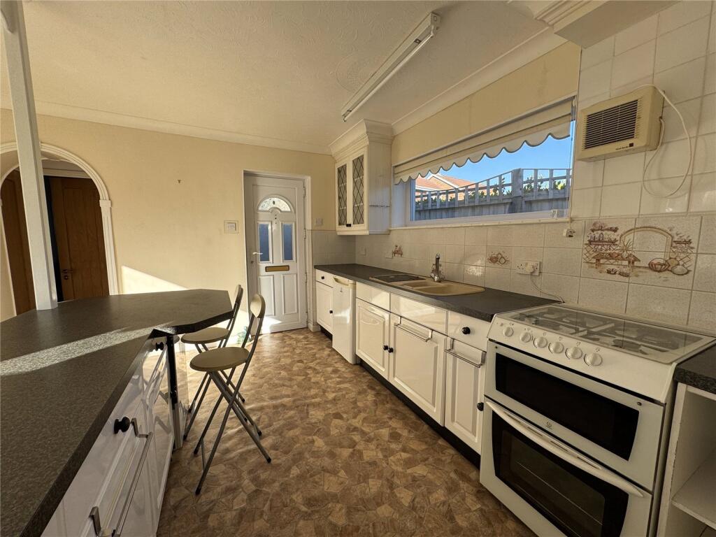 Additional image 18 of Highlands Road, Barton On Sea, Hampshire, BH25