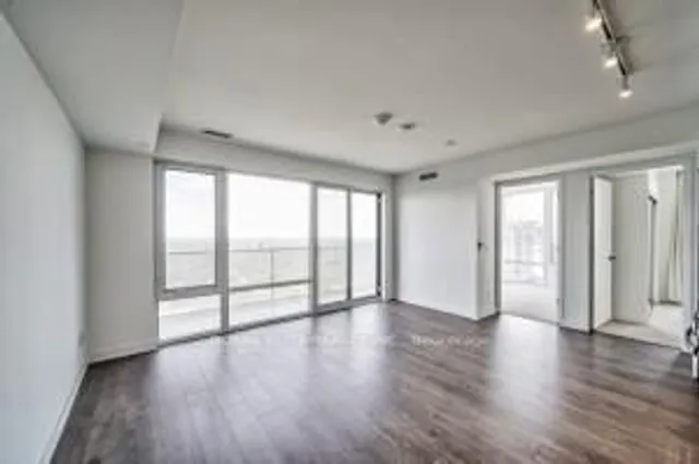 Additional image 9 of 501 Yonge St Unit 4902