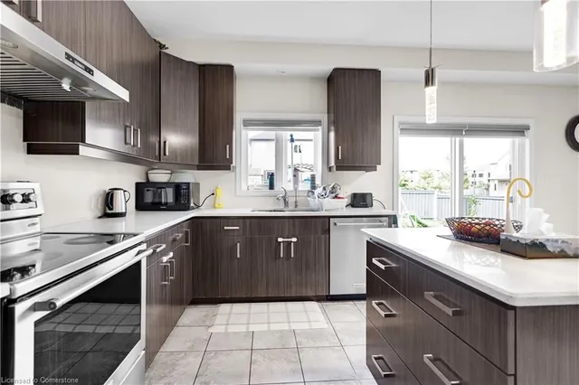 Additional image 19 of 38 Elmbank Trail