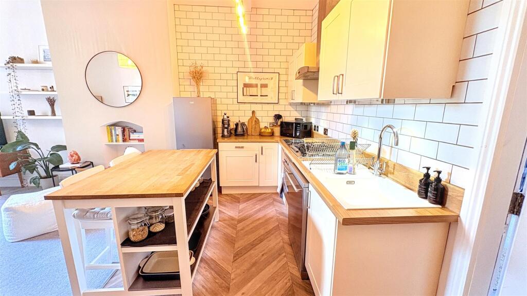 Additional image 4 of Greenhill Road, Moseley