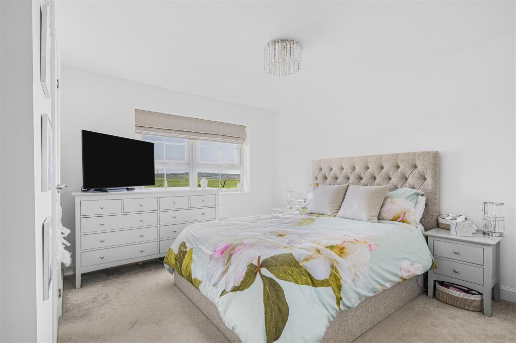 Additional image 6 of Linnet Crescent, Peacehaven