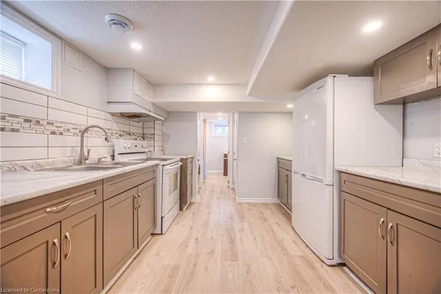 Additional image 16 of 169 Bruce St