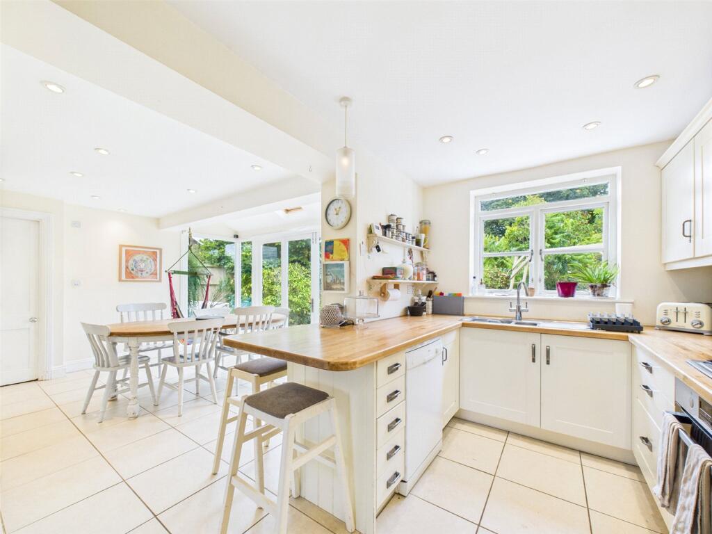 Additional image 14 of Croft Road, Neacroft, Christchurch, Dorset, BH23