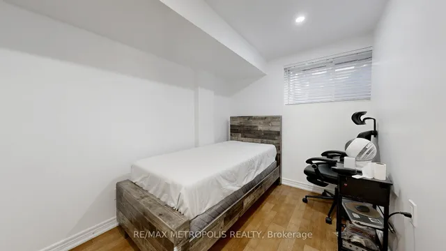 Additional image 38 of 301 Cook Rd