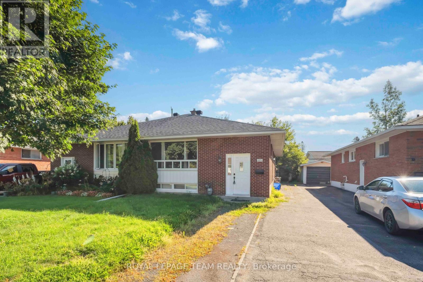 1 - 1271 HIGHGATE ROAD S|Ottawa, Ontario K2C2Y5