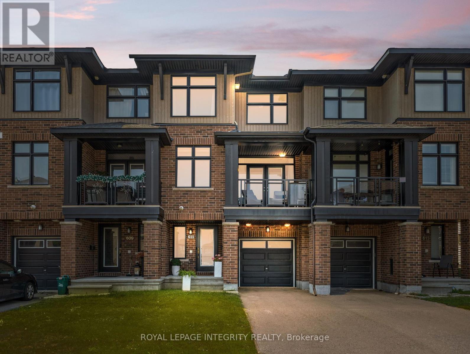 611 COMPASS STREET|Ottawa, Ontario K1W0J8