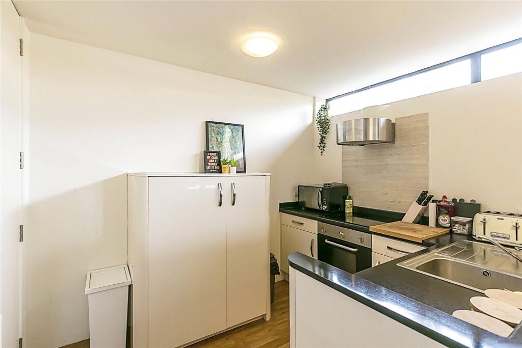 Additional image 5 of Barrack Road, CHRISTCHURCH, Dorset, BH23