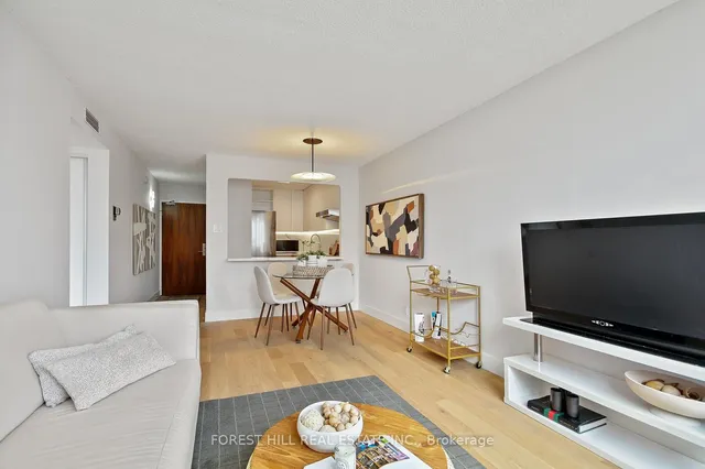 Additional image 17 of 914 Yonge St Unit 1604