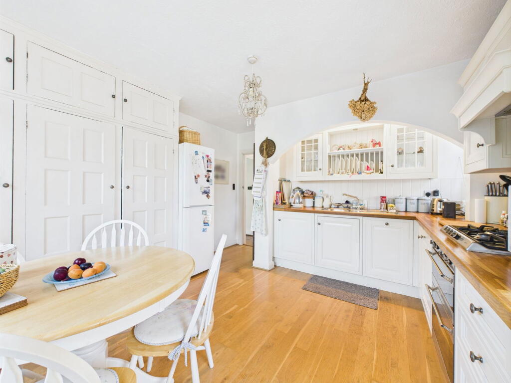 Additional image 24 of George V Avenue, Worthing, BN11