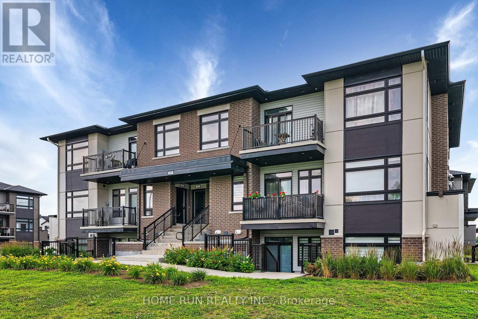 F - 300 TULUM CRESCENT|Ottawa, Ontario K2S2Y4