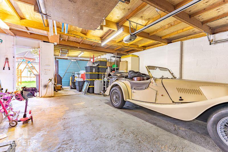 Additional image 18 of Redhill Drive, Redhill, BH10