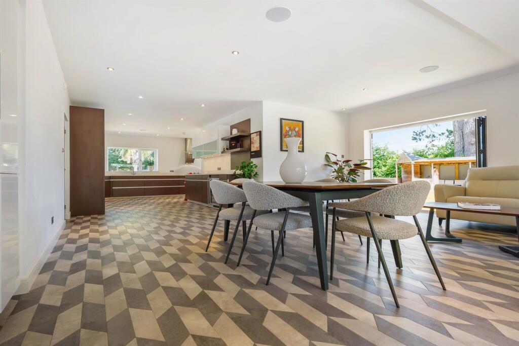 Additional image 6 of Broadstone