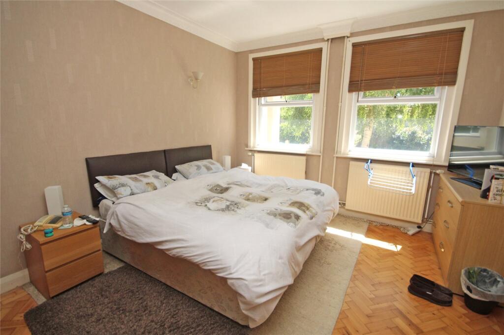 Additional image 6 of Highlands Road, Barton on Sea, New Milton, Hampshire, BH25