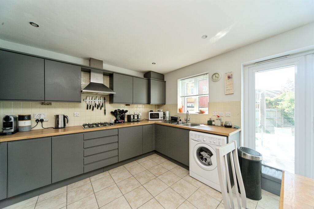 Additional image 3 of Arequipa Reef, Eastbourne