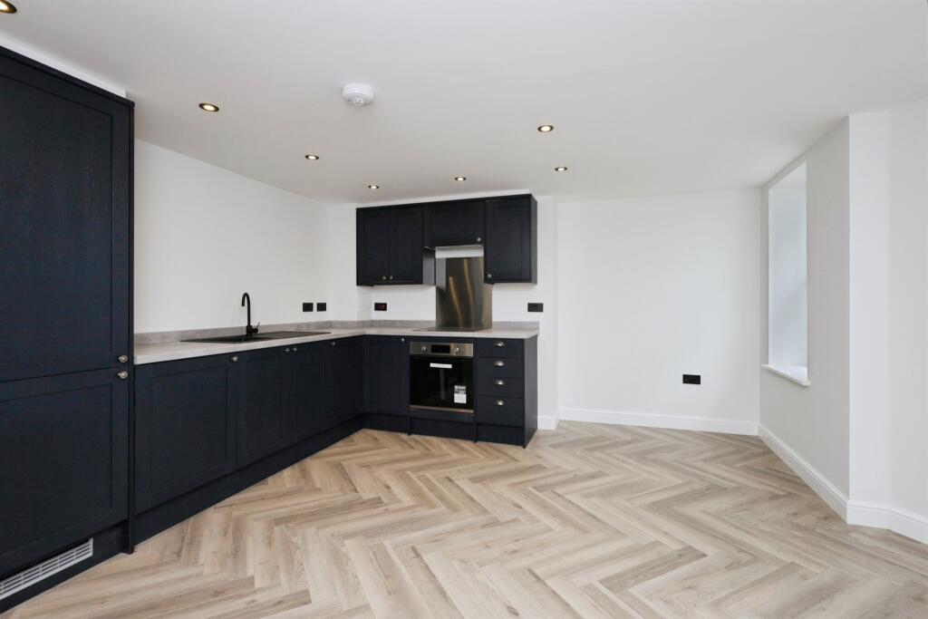 Additional image 4 of Grande Views, 25 Burlington Place, Eastbourne