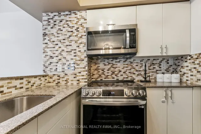 Additional image 32 of 801 King St Unit 628