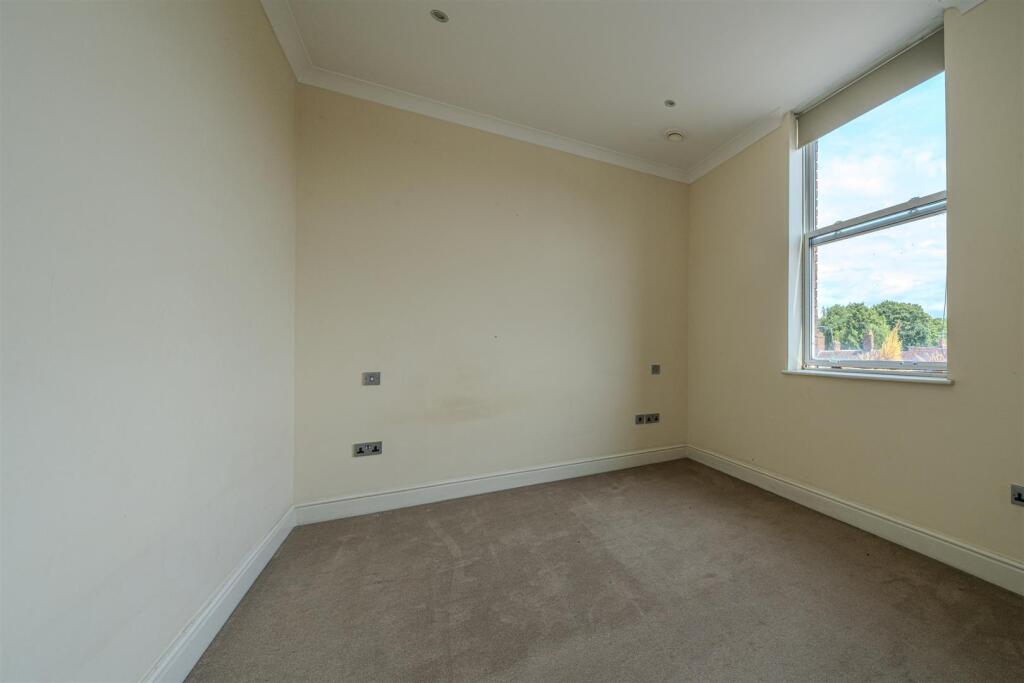 Additional image 10 of St. Peters Street, St. Albans