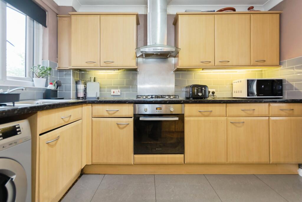 Additional image 4 of Huins Close, Redditch