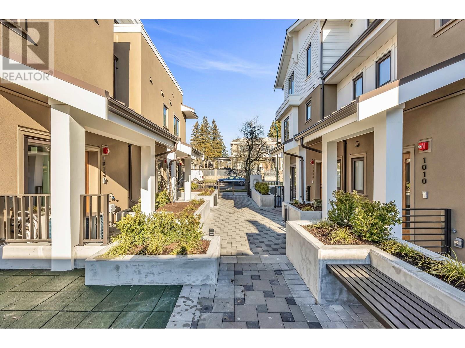 1010 W 52ND AVENUE|Vancouver, British Columbia V6P1H5