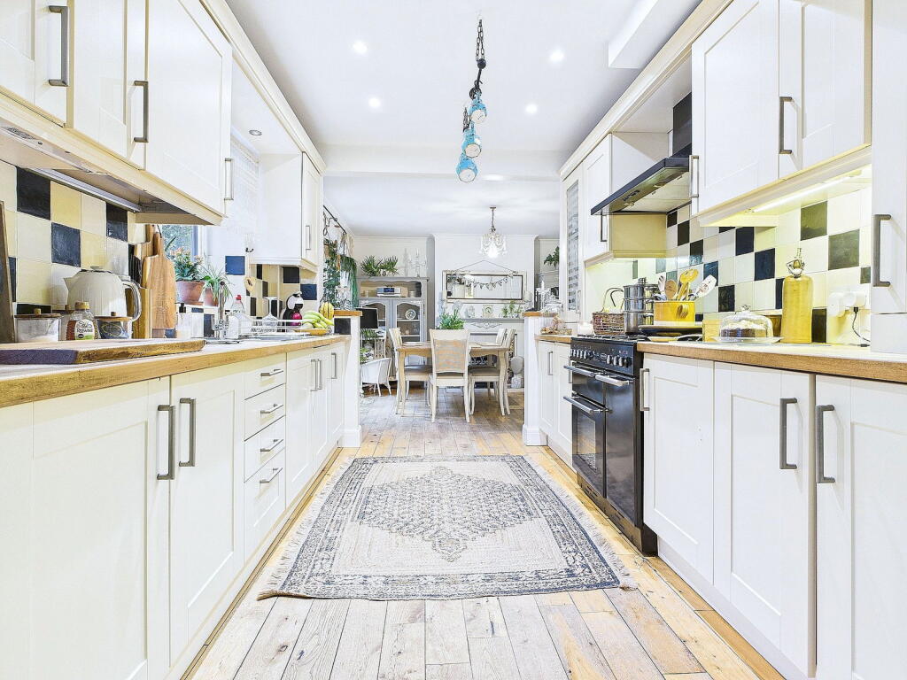 Additional image 8 of Graham Avenue, Brighton, BN1 8HA