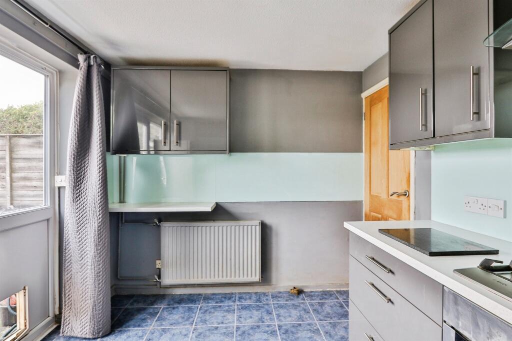 Additional image 6 of Holbury Close, BOURNEMOUTH