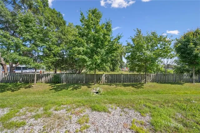 Additional image 30 of 23 Howe Dr Unit 8